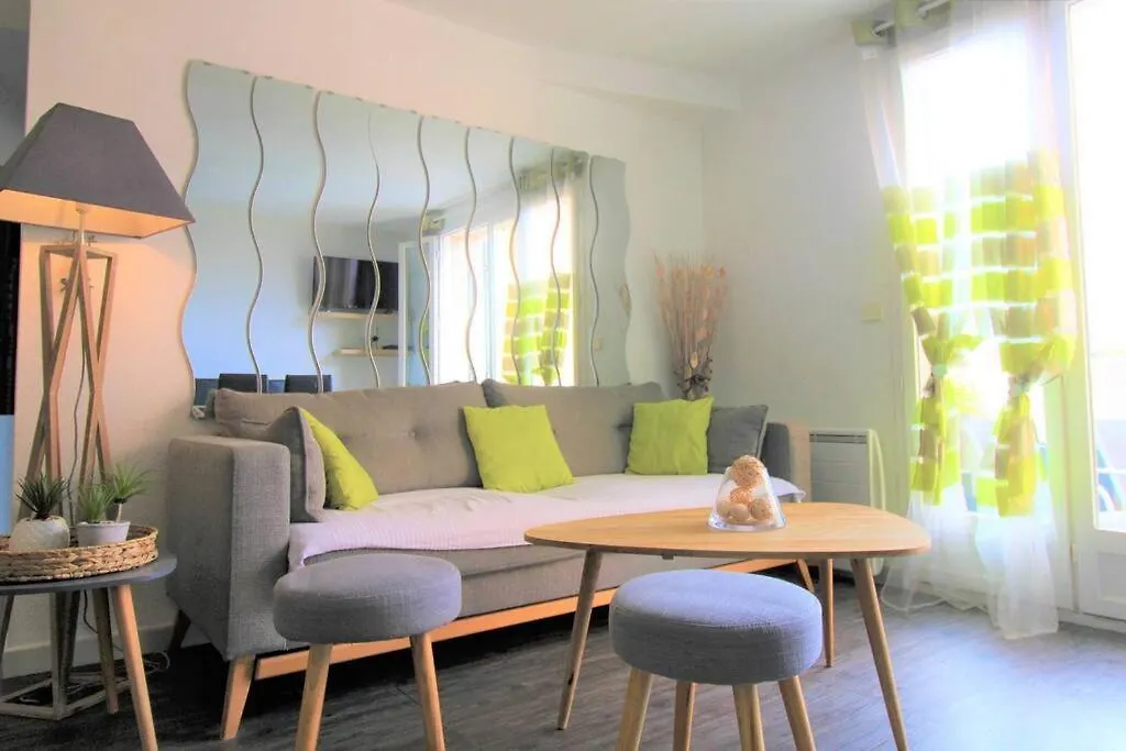 Pcogasto - Golfe De St-Tropez - Appartement Dans Residence Avec Piscine Avec Vue Sur Marina Cogolin 0*,  France