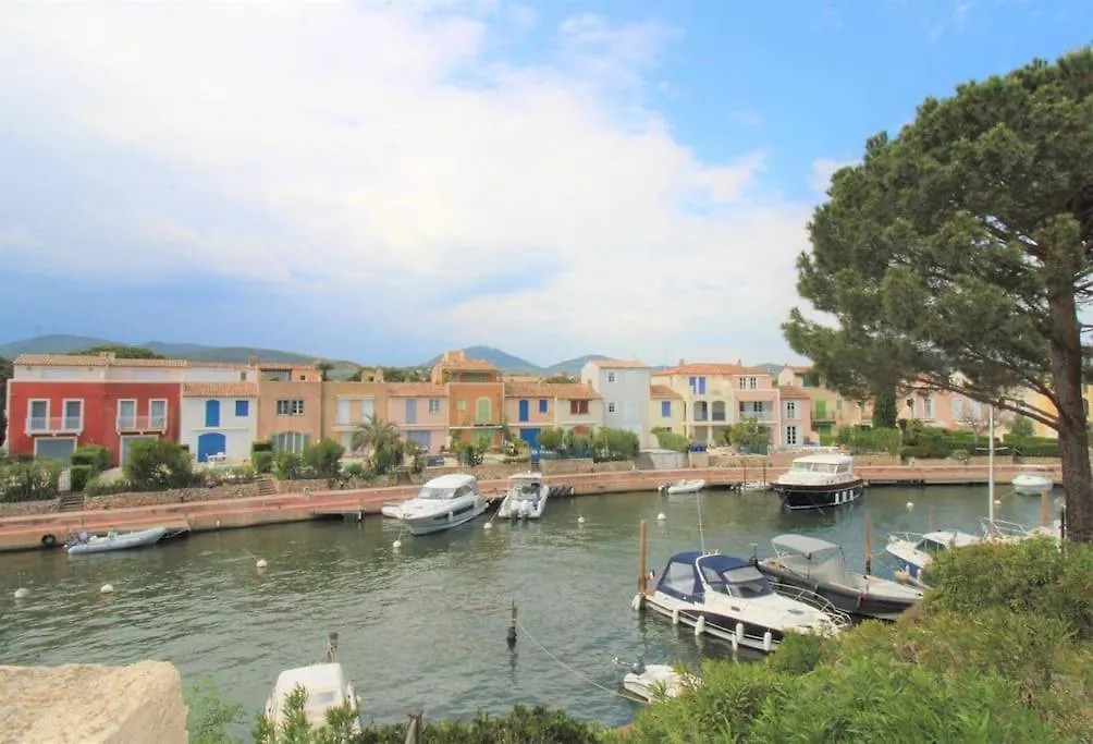 Pcogasto - Golfe De St-Tropez - Appartement Dans Residence Avec Piscine Avec Vue Sur Marina Cogolin Apartment