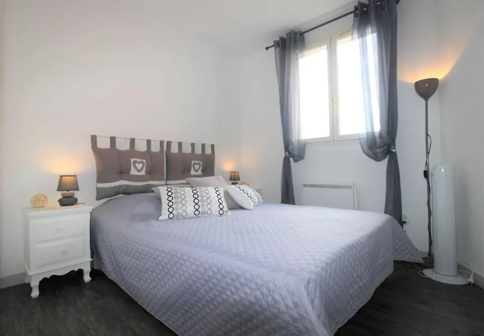 Apartment Pcogasto - Golfe De St-Tropez - Appartement Dans Residence Avec Piscine Avec Vue Sur Marina Cogolin France