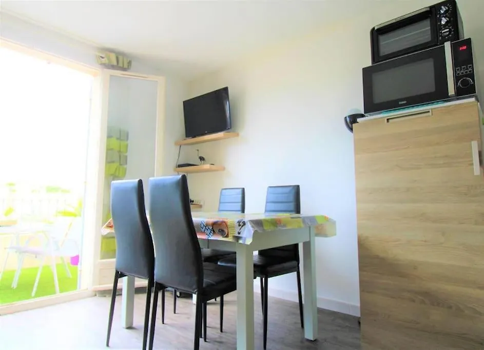 Pcogasto - Golfe De St-Tropez - Appartement Dans Residence Avec Piscine Avec Vue Sur Marina Cogolin