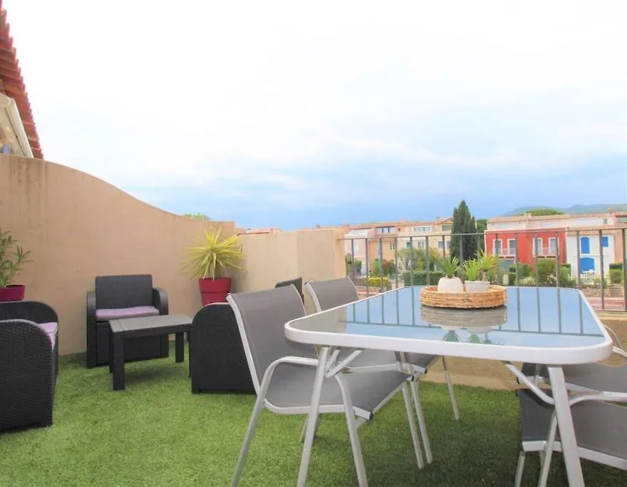 Pcogasto - Golfe De St-Tropez - Appartement Dans Residence Avec Piscine Avec Vue Sur Marina Cogolin 0*,
